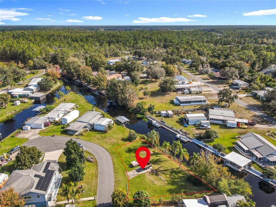 На продажу: $175,000 (0.16 acres)