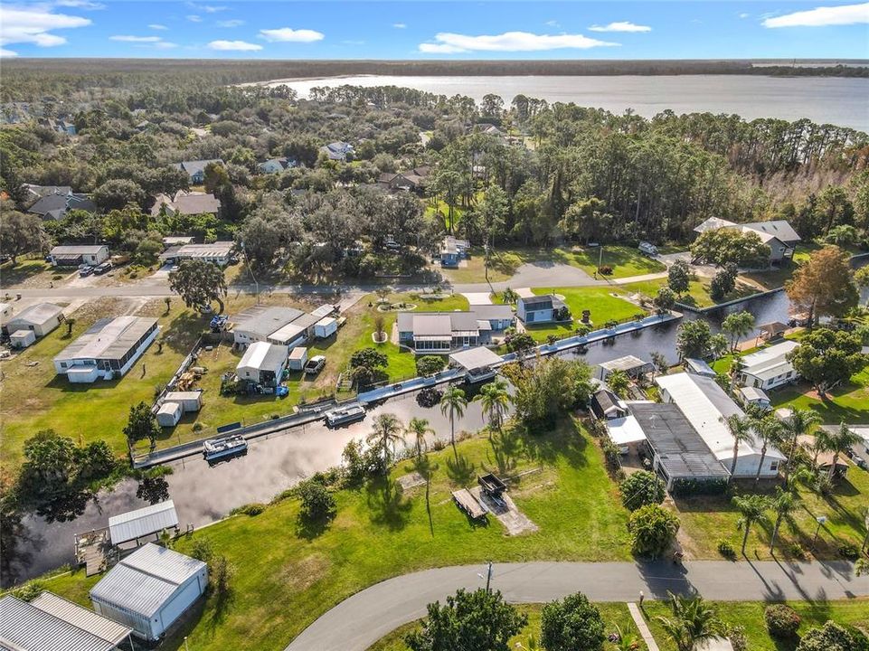 На продажу: $175,000 (0.16 acres)