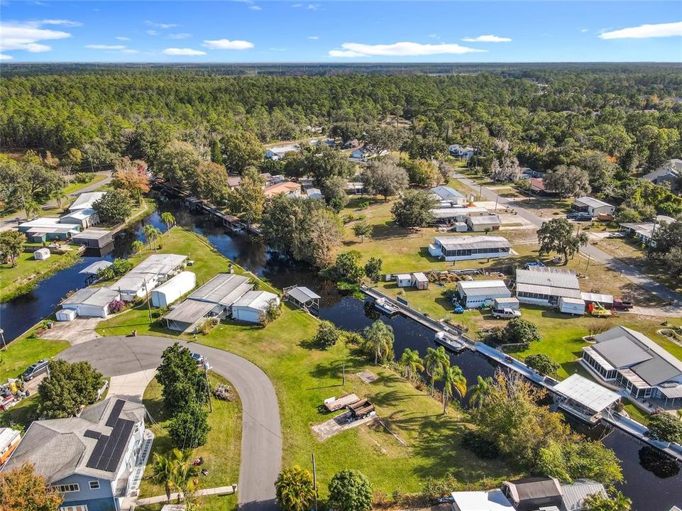 На продажу: $175,000 (0.16 acres)