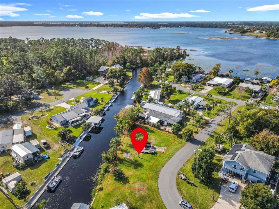 На продажу: $175,000 (0.16 acres)