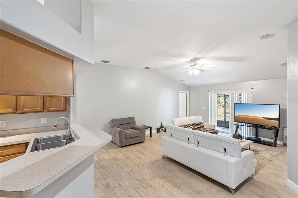 En Venta: $290,000 (3 camas, 2 baños, 1504 Pies cuadrados)