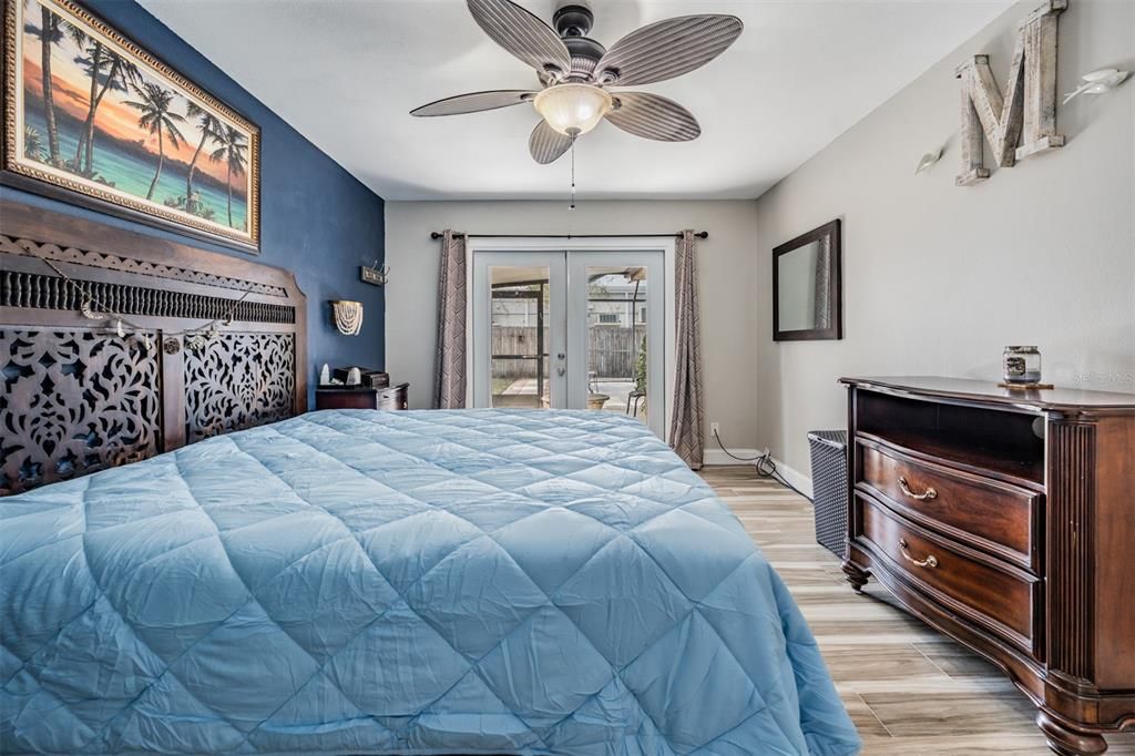 For Sale: $480,000 (4 beds, 2 baths, 1524 Square Feet)