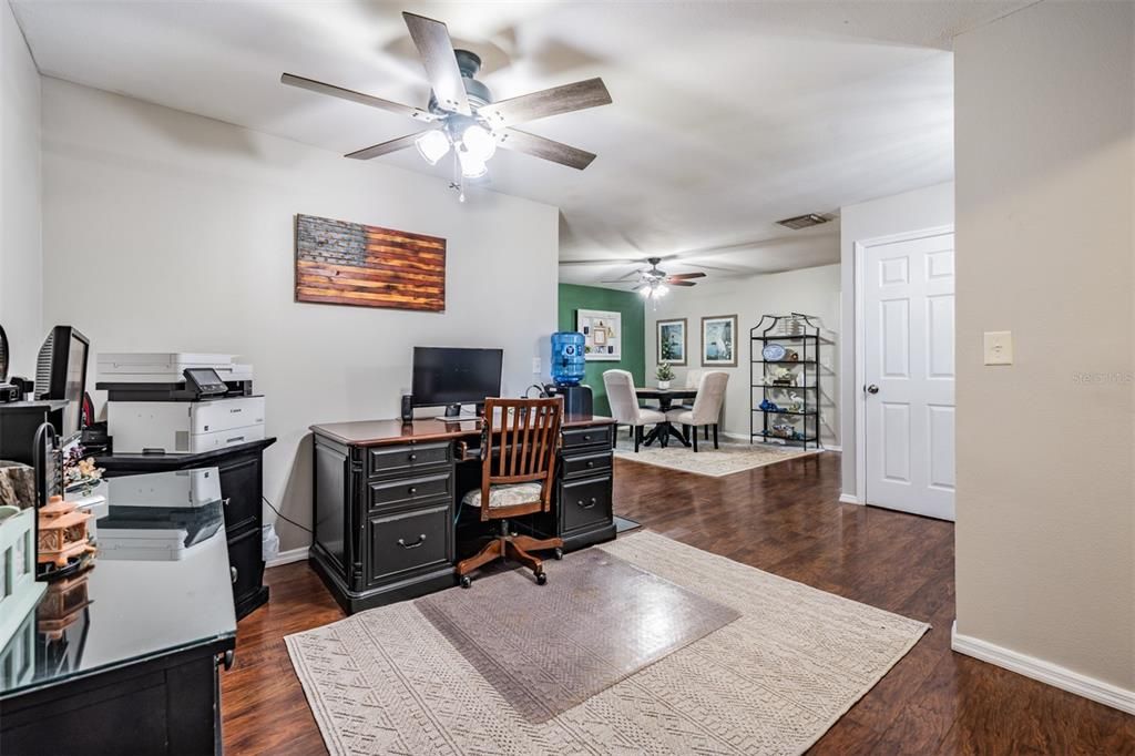 For Sale: $480,000 (4 beds, 2 baths, 1524 Square Feet)