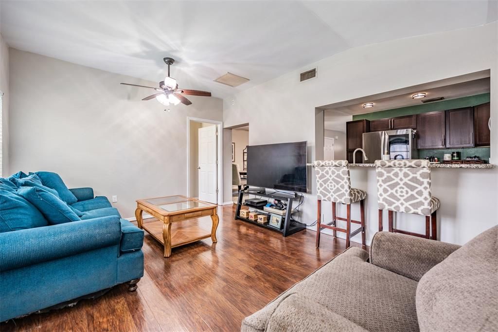 For Sale: $480,000 (4 beds, 2 baths, 1524 Square Feet)