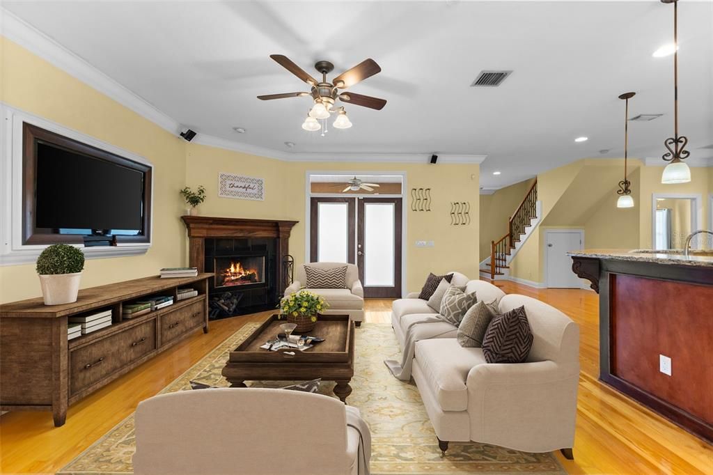 На продажу: $1,400,000 (5 спален, 3 ванн, 3836 Квадратных фут)