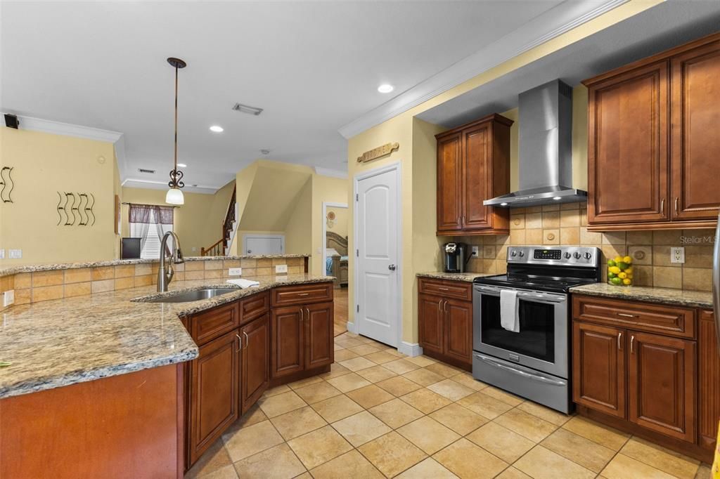 На продажу: $1,400,000 (5 спален, 3 ванн, 3836 Квадратных фут)