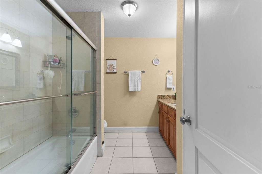 На продажу: $1,400,000 (5 спален, 3 ванн, 3836 Квадратных фут)