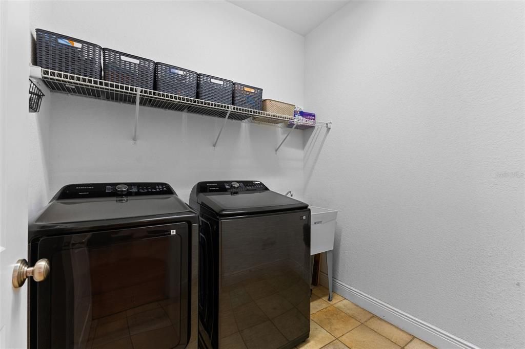 На продажу: $1,400,000 (5 спален, 3 ванн, 3836 Квадратных фут)