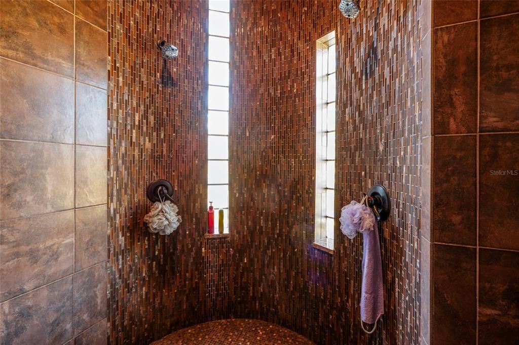 For Sale: $674,900 (3 beds, 2 baths, 3023 Square Feet)