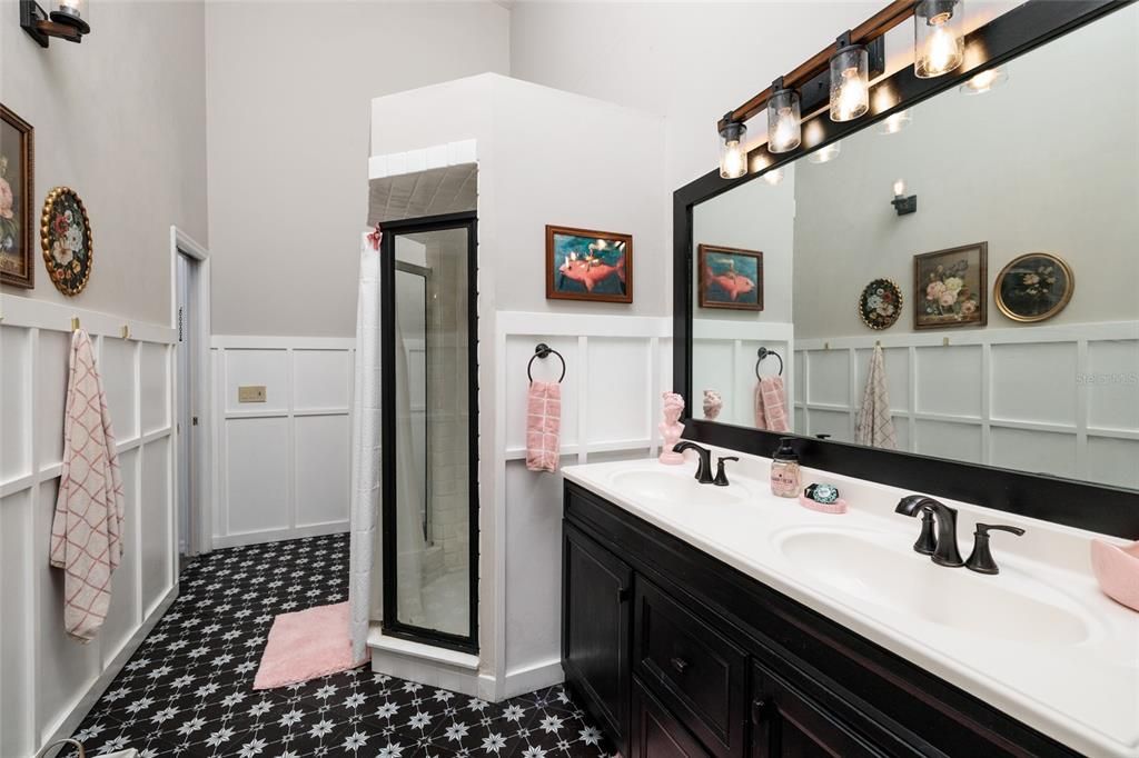 For Sale: $674,900 (3 beds, 2 baths, 3023 Square Feet)