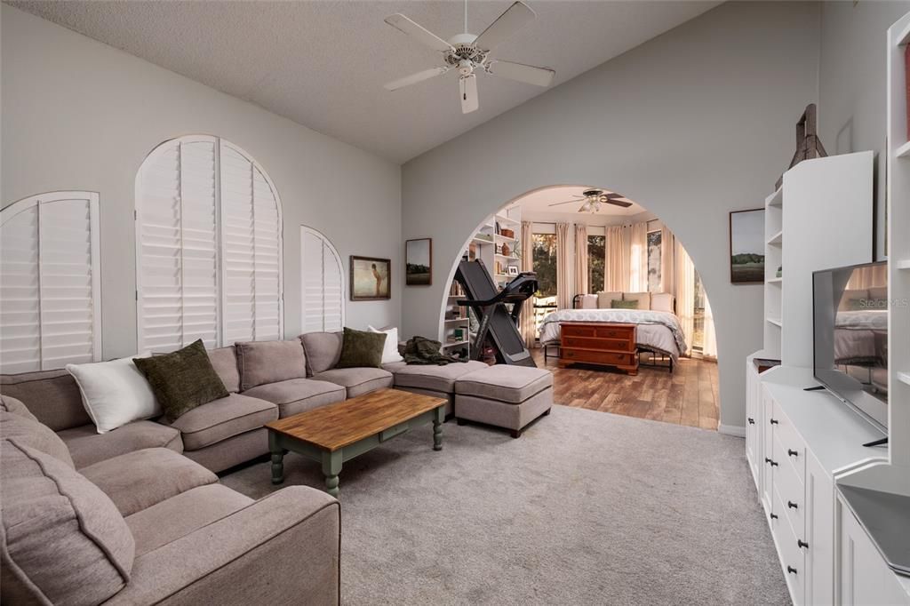 For Sale: $674,900 (3 beds, 2 baths, 3023 Square Feet)