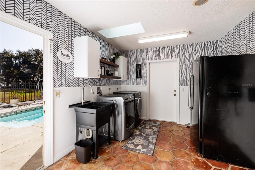 For Sale: $674,900 (3 beds, 2 baths, 3023 Square Feet)