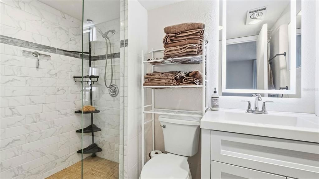 For Sale: $141,568 (2 beds, 2 baths, 1050 Square Feet)