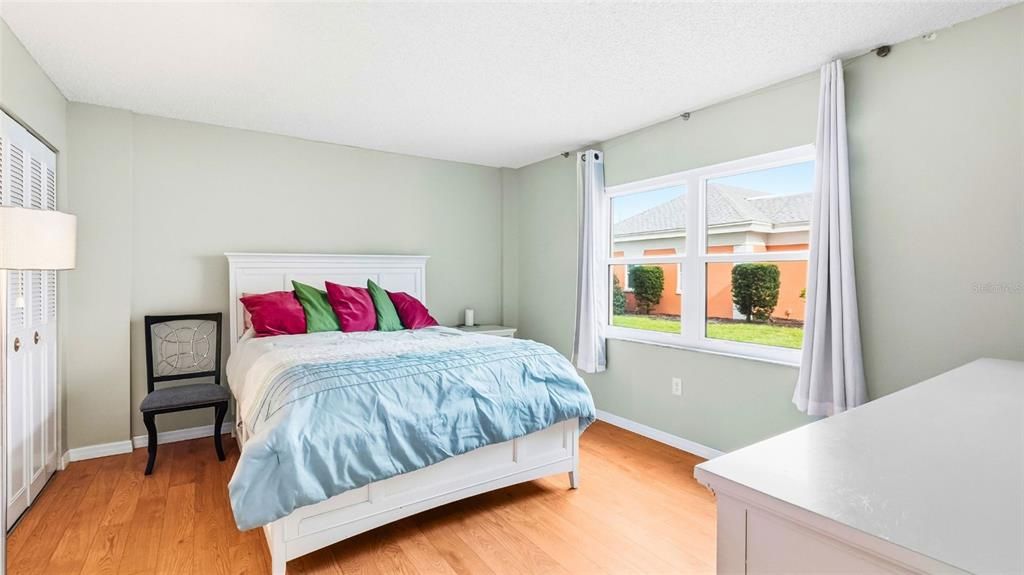 For Sale: $141,568 (2 beds, 2 baths, 1050 Square Feet)