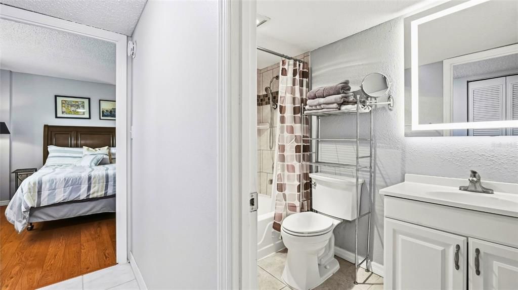 For Sale: $141,568 (2 beds, 2 baths, 1050 Square Feet)