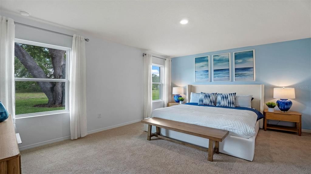 En Venta: $401,990 (4 camas, 3 baños, 2020 Pies cuadrados)