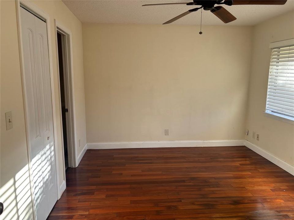 For Sale: $315,000 (2 beds, 2 baths, 1289 Square Feet)