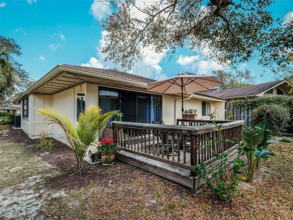 For Sale: $315,000 (2 beds, 2 baths, 1289 Square Feet)