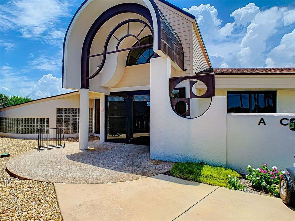 For Sale: $315,000 (2 beds, 2 baths, 1289 Square Feet)