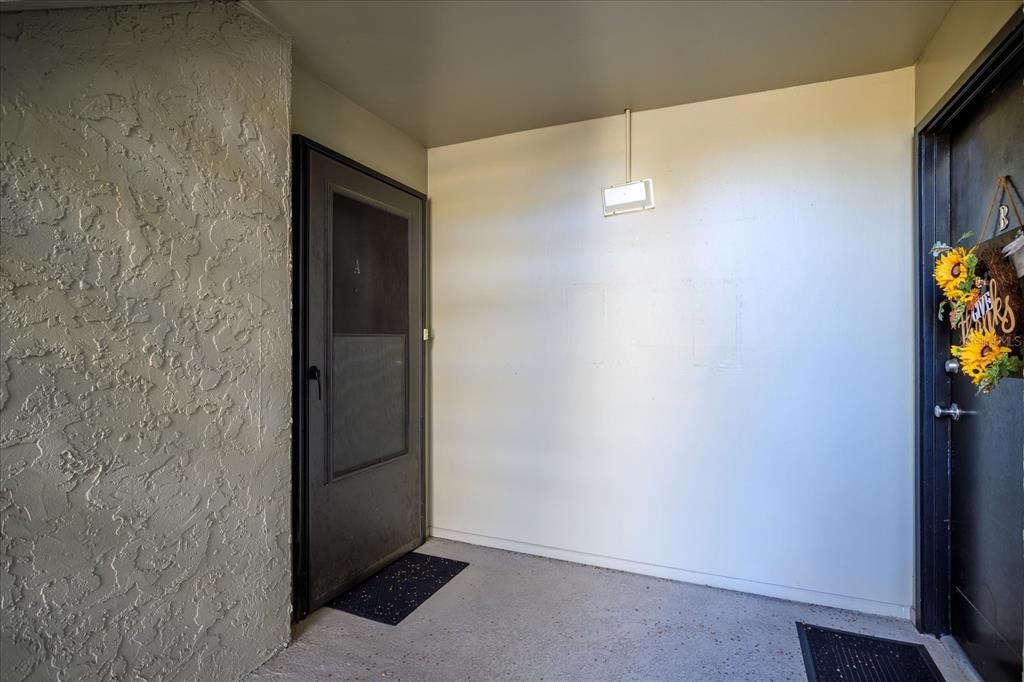 For Sale: $165,000 (2 beds, 2 baths, 1000 Square Feet)