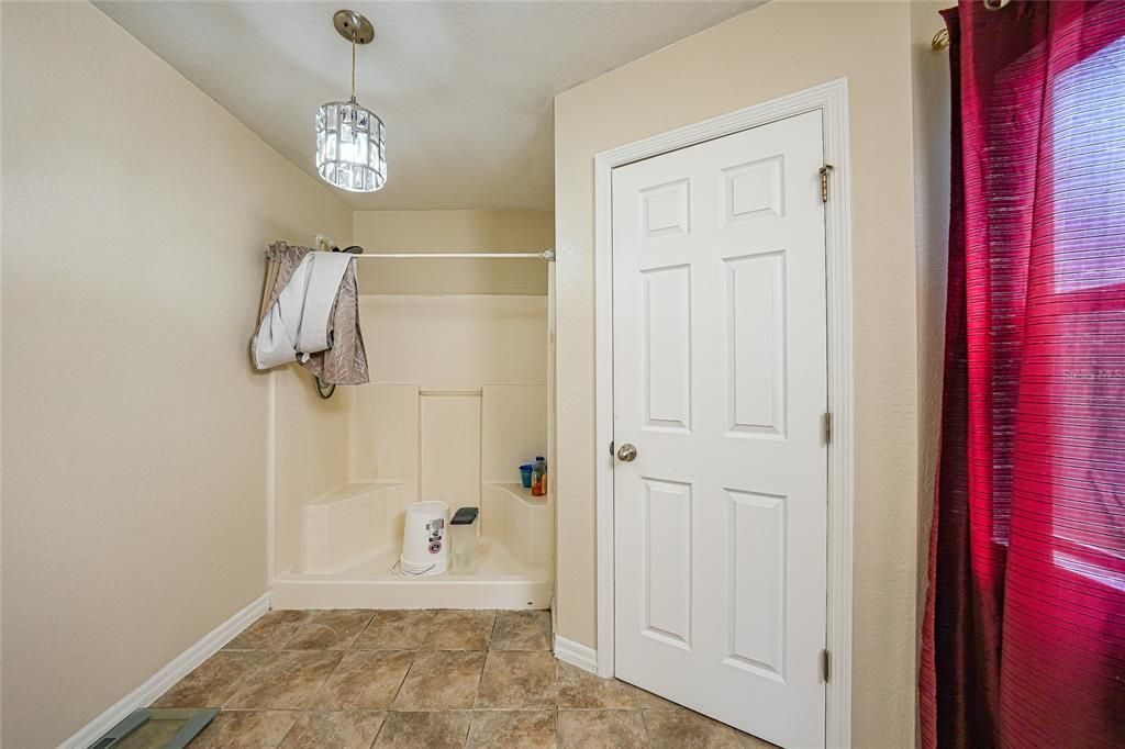 En Venta: $299,900 (3 camas, 2 baños, 1725 Pies cuadrados)