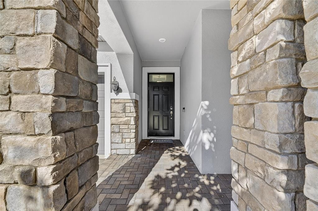 En Venta: $384,900 (4 camas, 3 baños, 2049 Pies cuadrados)