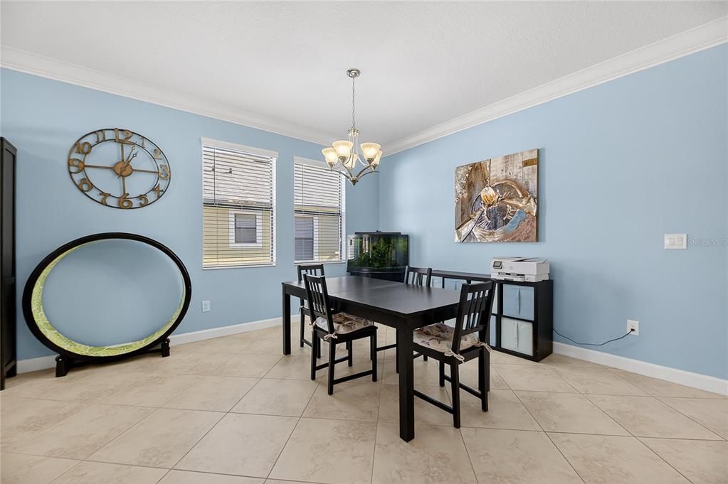 En Venta: $384,900 (4 camas, 3 baños, 2049 Pies cuadrados)