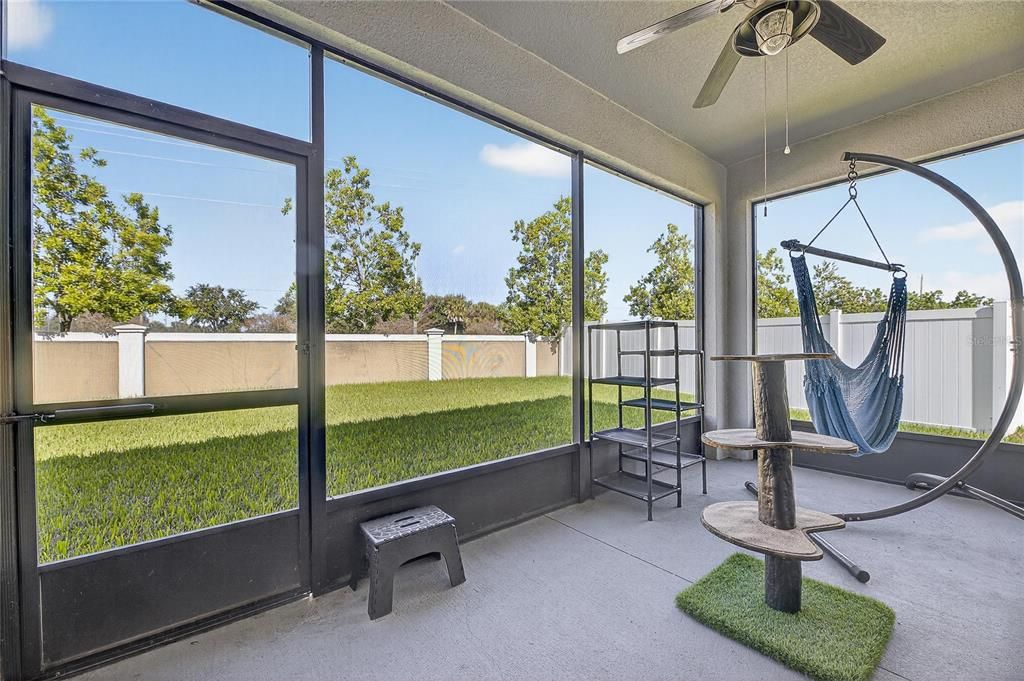 En Venta: $384,900 (4 camas, 3 baños, 2049 Pies cuadrados)