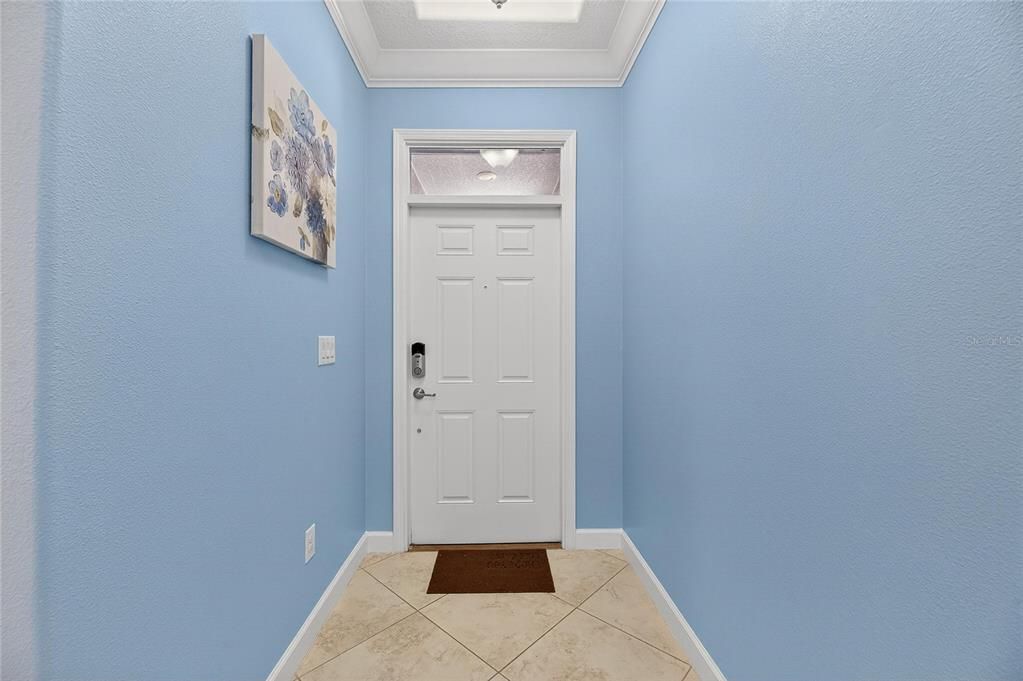 En Venta: $384,900 (4 camas, 3 baños, 2049 Pies cuadrados)