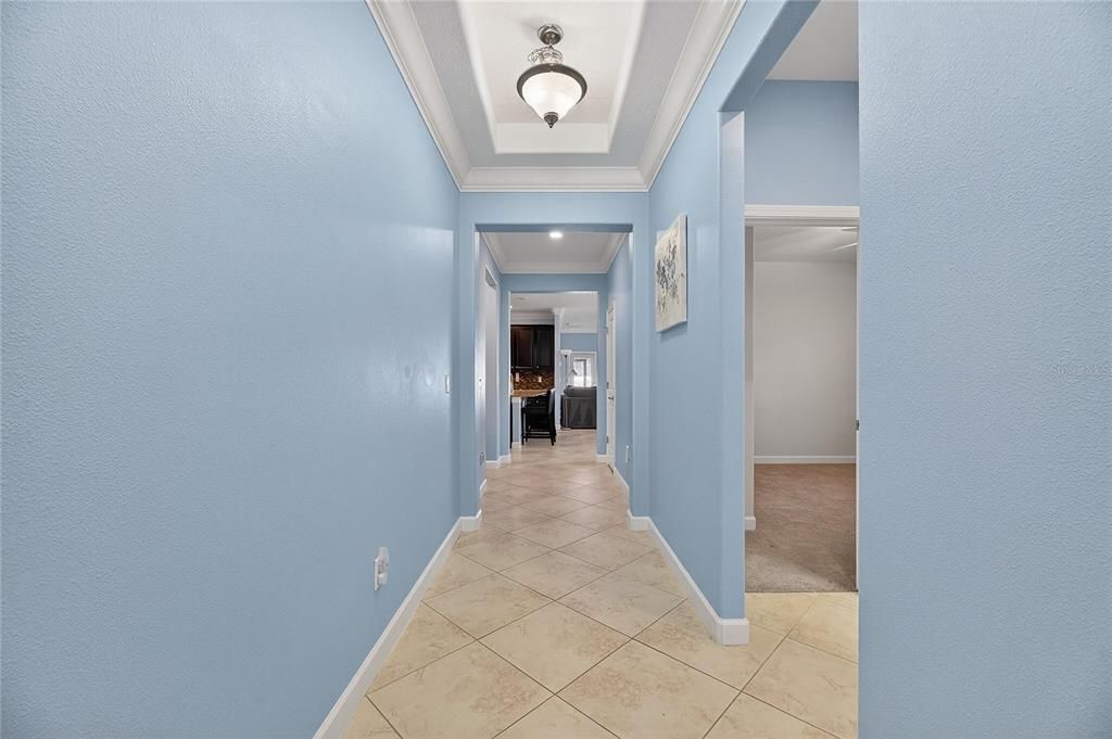 En Venta: $384,900 (4 camas, 3 baños, 2049 Pies cuadrados)