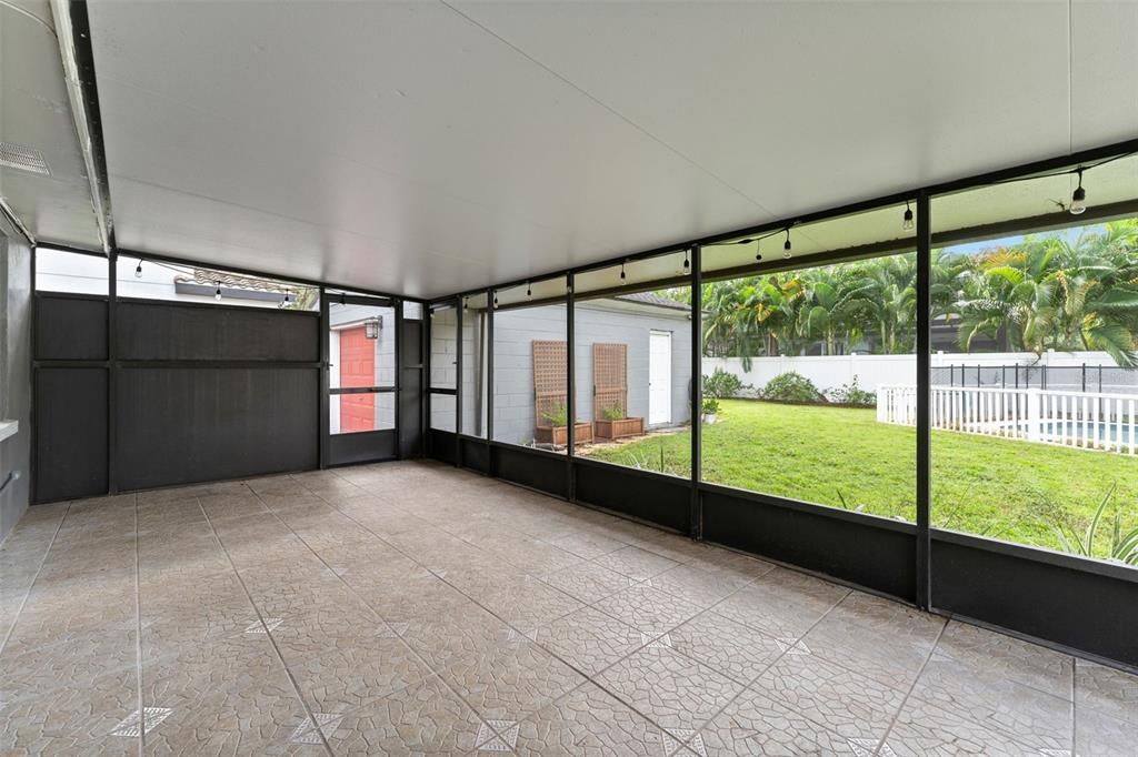 В аренду: $3,900 (4 спален, 2 ванн, 1586 Квадратных фут)