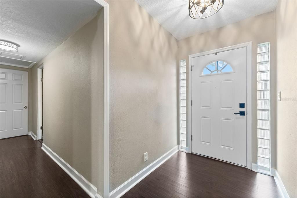 В аренду: $3,900 (4 спален, 2 ванн, 1586 Квадратных фут)