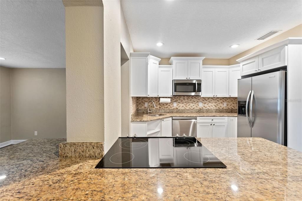 В аренду: $3,900 (4 спален, 2 ванн, 1586 Квадратных фут)