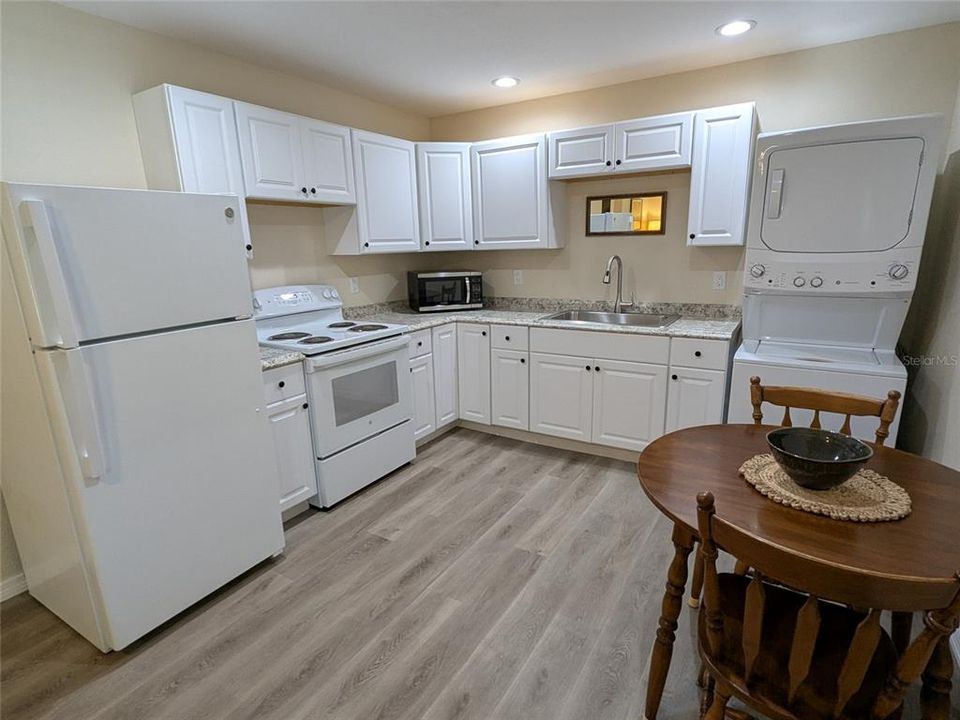 На продажу: $225,000 (1 спален, 1 ванн, 550 Квадратных фут)