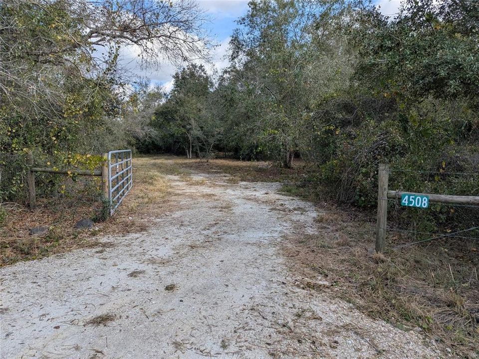 На продажу: $225,000 (1 спален, 1 ванн, 550 Квадратных фут)