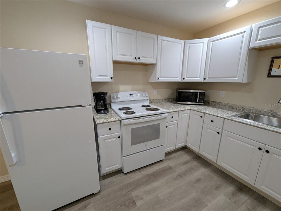 На продажу: $225,000 (1 спален, 1 ванн, 550 Квадратных фут)