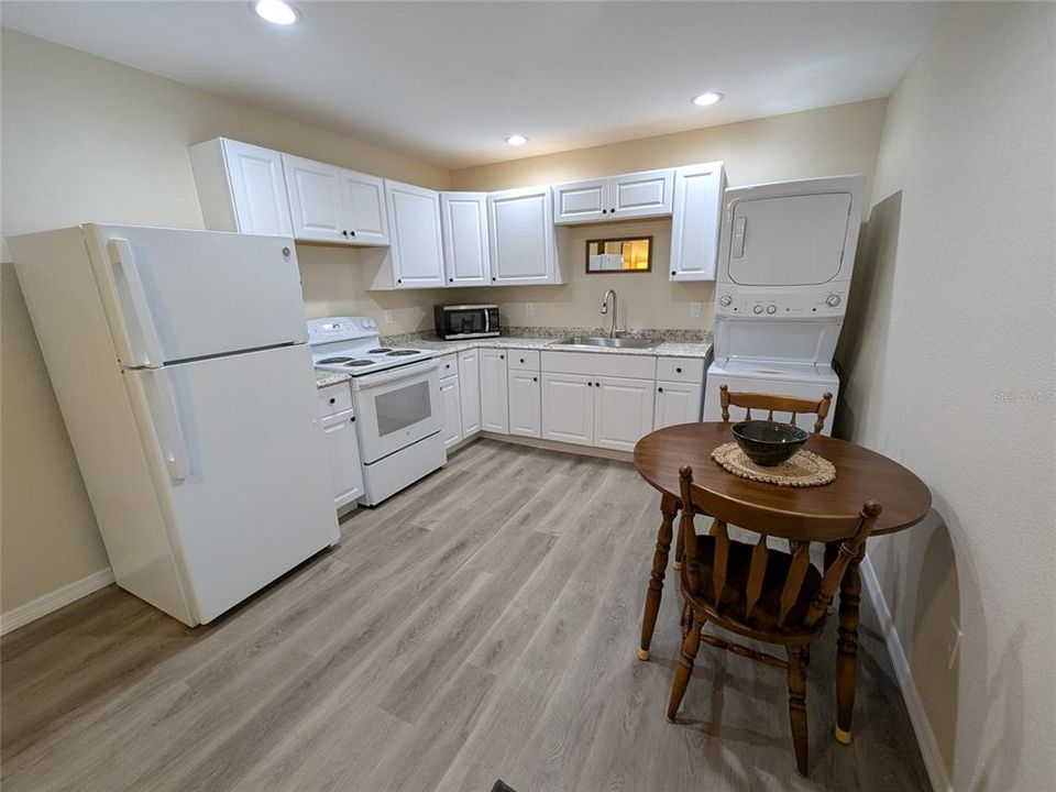 На продажу: $225,000 (1 спален, 1 ванн, 550 Квадратных фут)