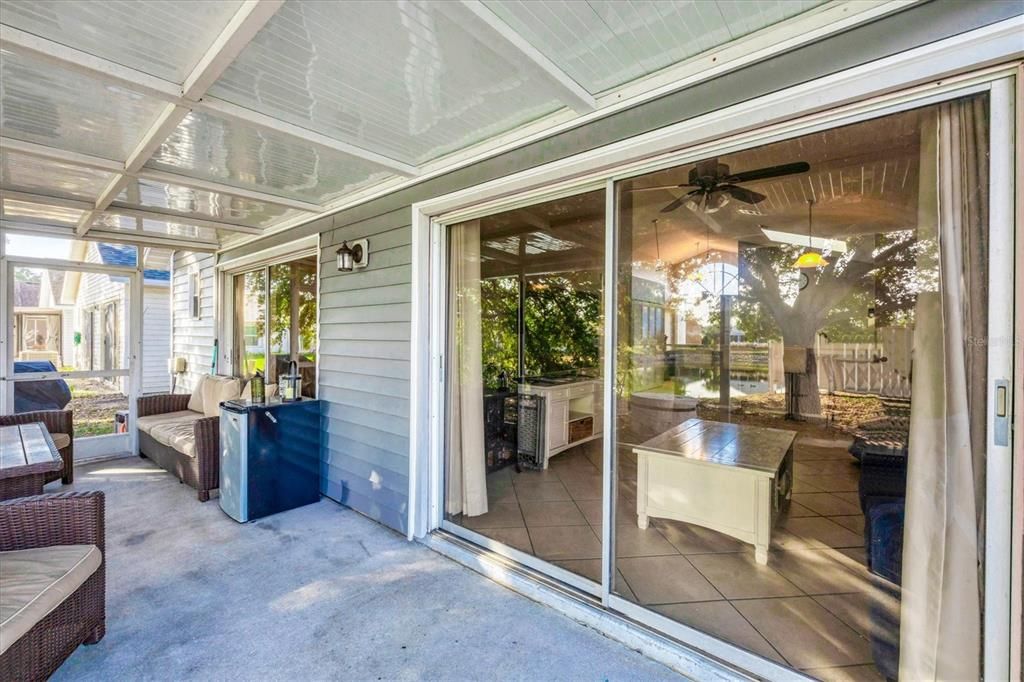 For Sale: $327,000 (3 beds, 2 baths, 1160 Square Feet)