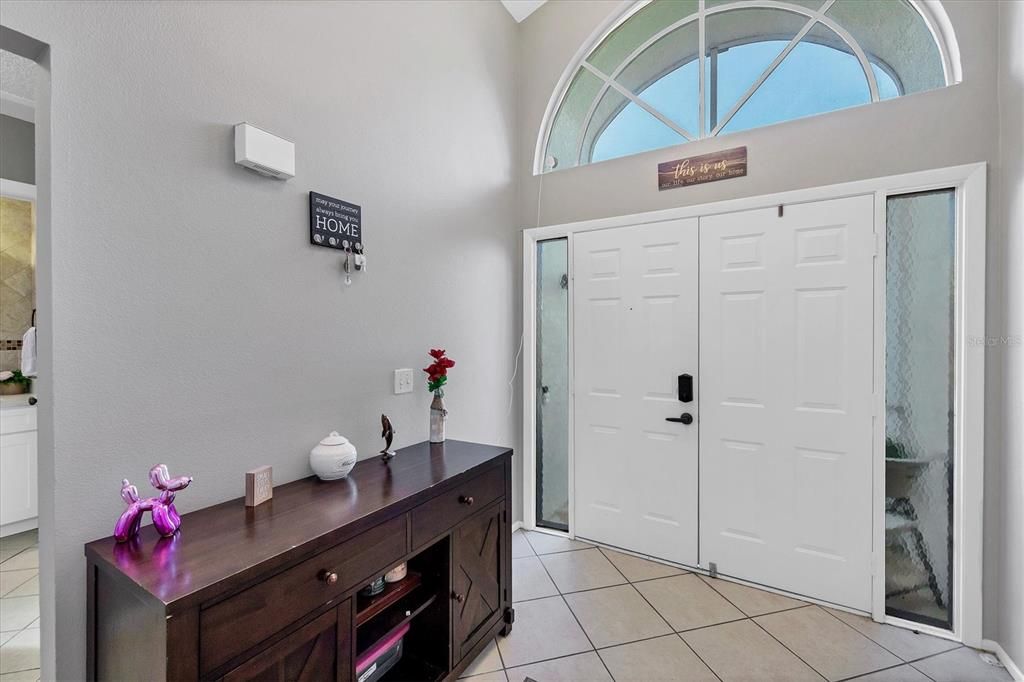 For Sale: $327,000 (3 beds, 2 baths, 1160 Square Feet)