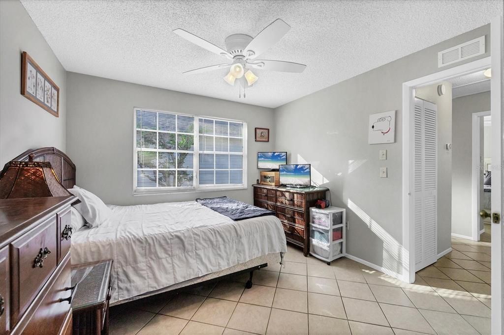 For Sale: $327,000 (3 beds, 2 baths, 1160 Square Feet)