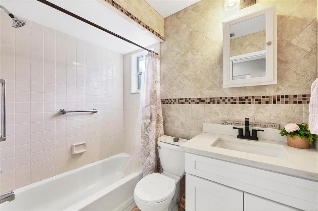 For Sale: $327,000 (3 beds, 2 baths, 1160 Square Feet)