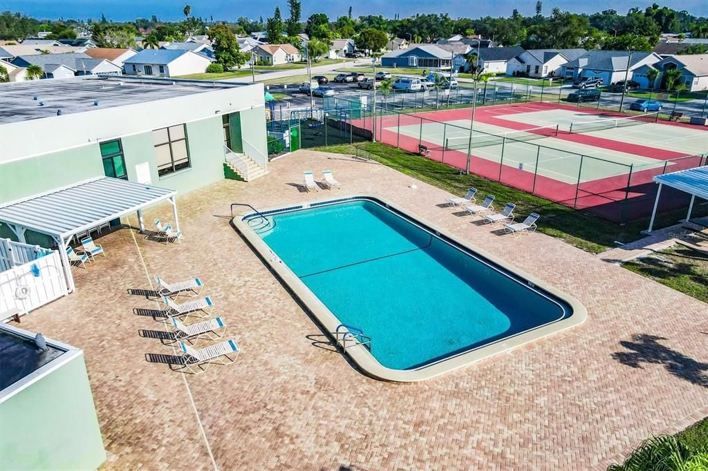 For Sale: $327,000 (3 beds, 2 baths, 1160 Square Feet)