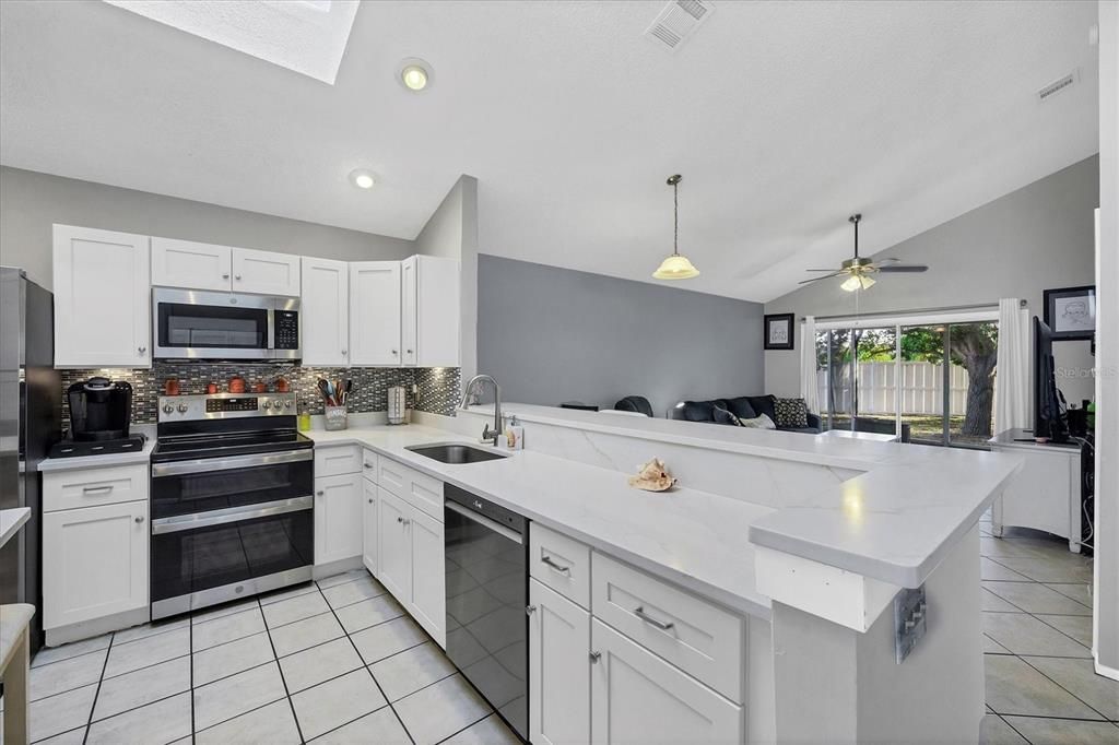 For Sale: $327,000 (3 beds, 2 baths, 1160 Square Feet)