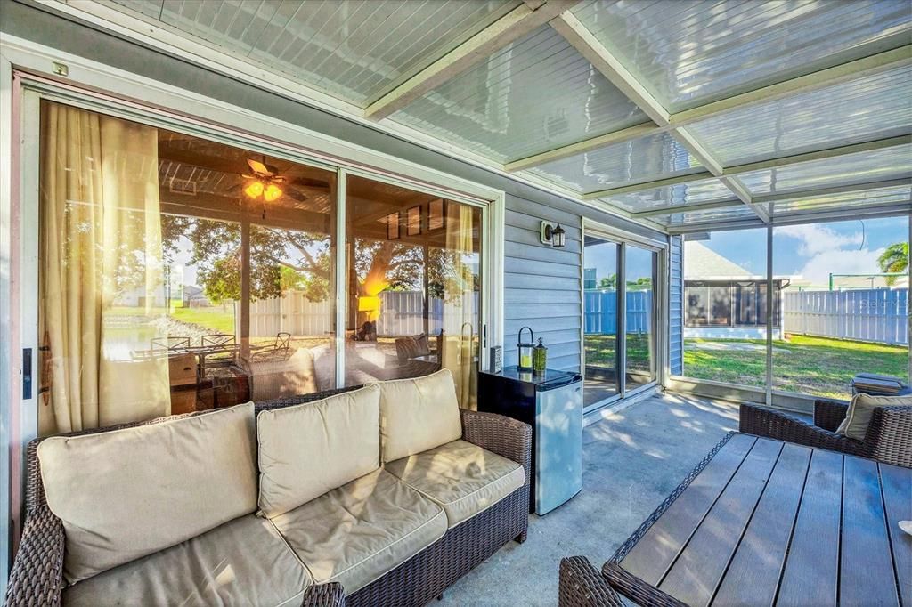 For Sale: $327,000 (3 beds, 2 baths, 1160 Square Feet)