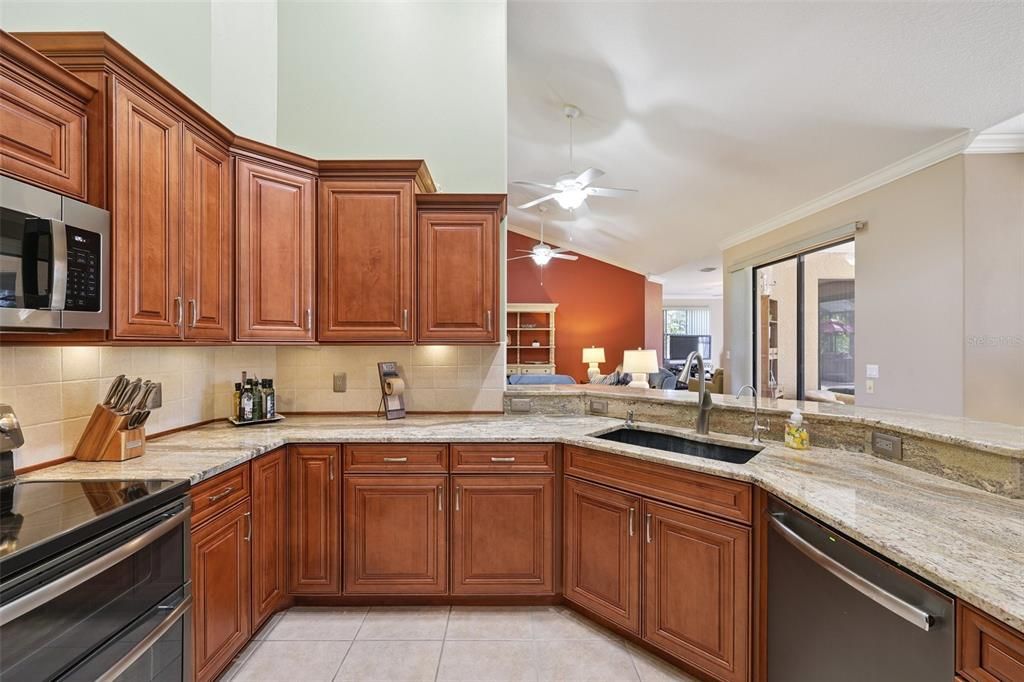 For Sale: $799,000 (4 beds, 3 baths, 3120 Square Feet)