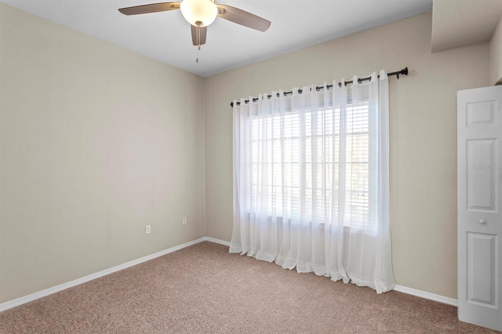 For Sale: $335,000 (2 beds, 2 baths, 1424 Square Feet)