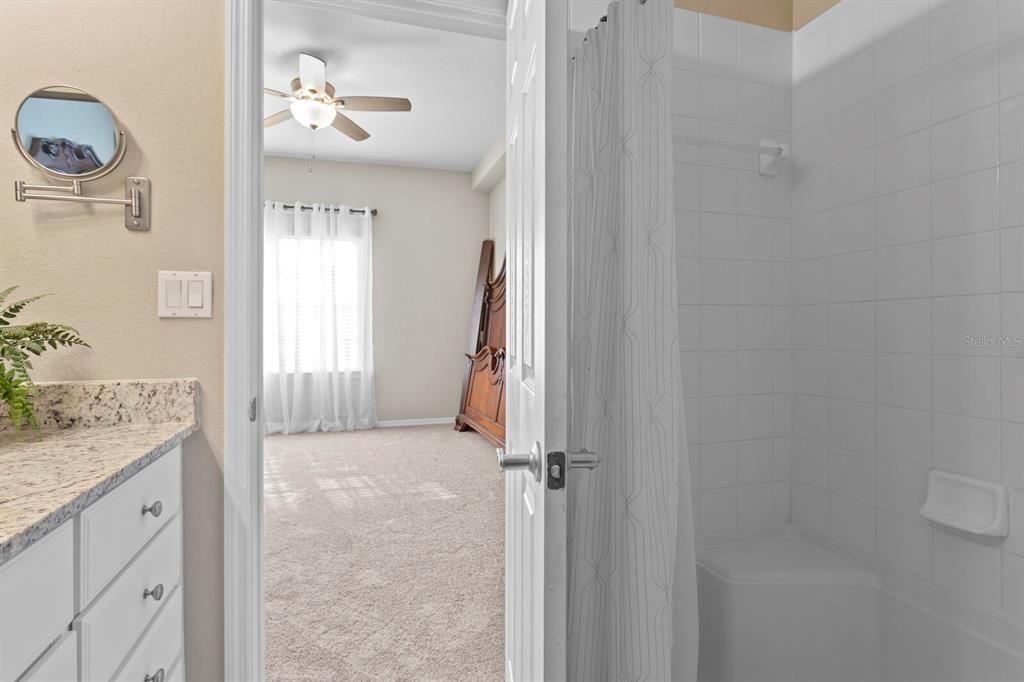 For Sale: $335,000 (2 beds, 2 baths, 1424 Square Feet)