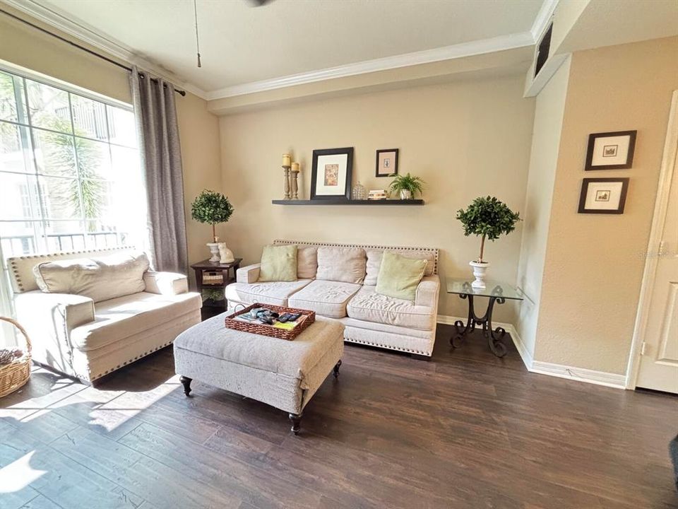 For Sale: $335,000 (2 beds, 2 baths, 1424 Square Feet)