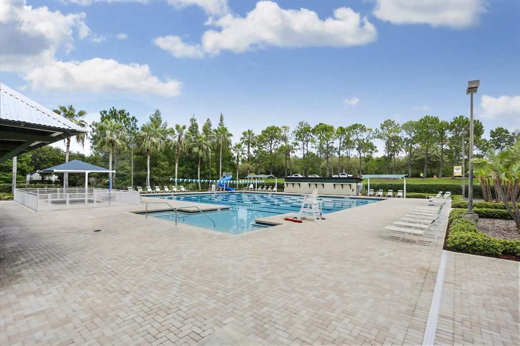 For Sale: $335,000 (2 beds, 2 baths, 1424 Square Feet)