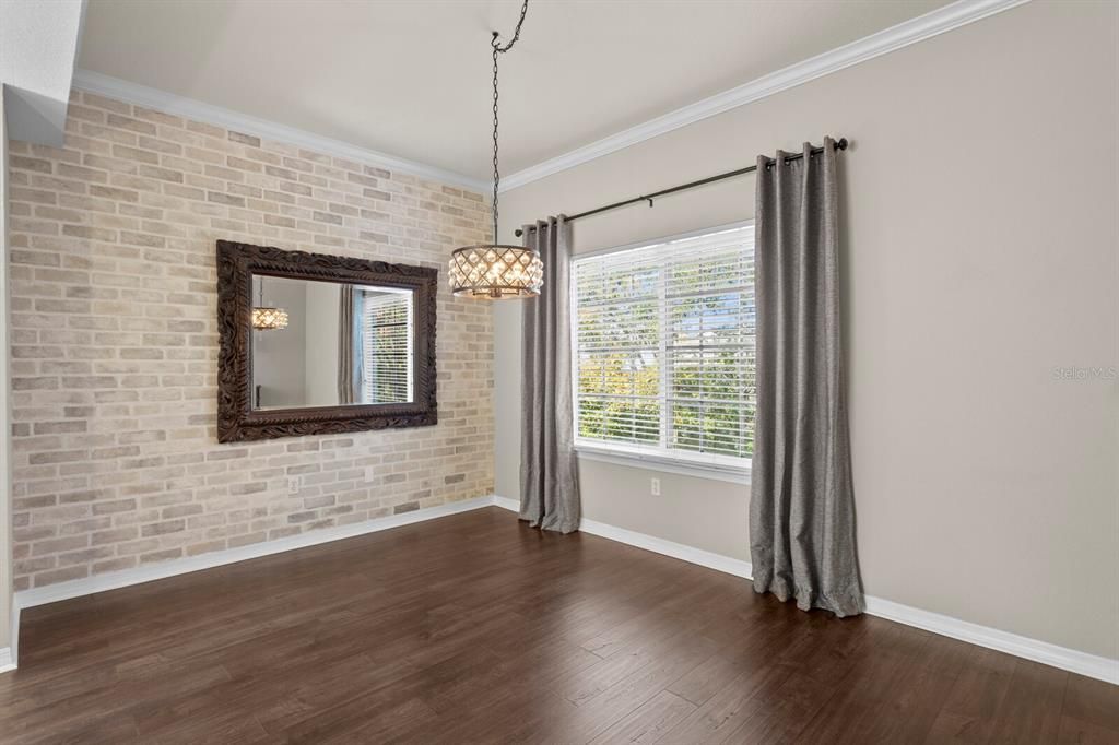 For Sale: $335,000 (2 beds, 2 baths, 1424 Square Feet)